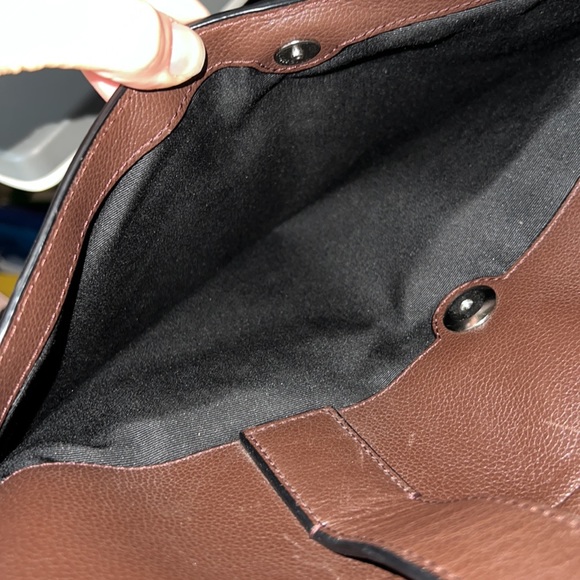 Coach - Picture 10 of 17